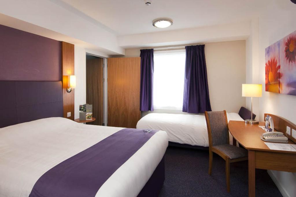 Premier Inn London Twickenham Stadium Номер фото