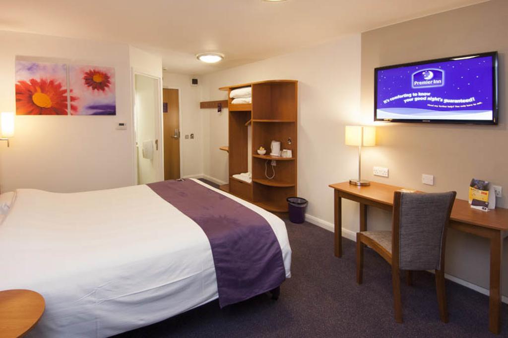 Premier Inn London Twickenham Stadium Экстерьер фото